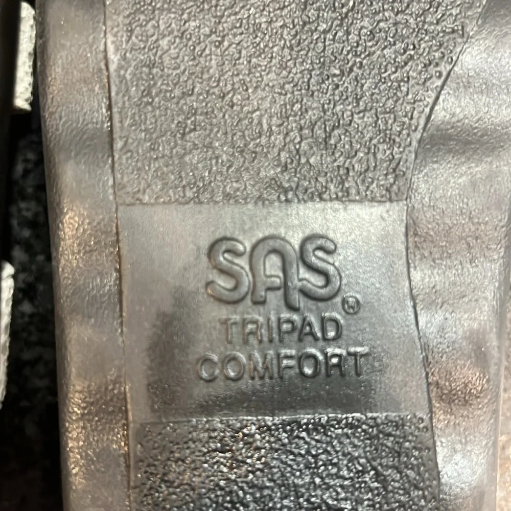 SAS women sandals color: white                       Size: 6.5 M - Picture 10 of 12